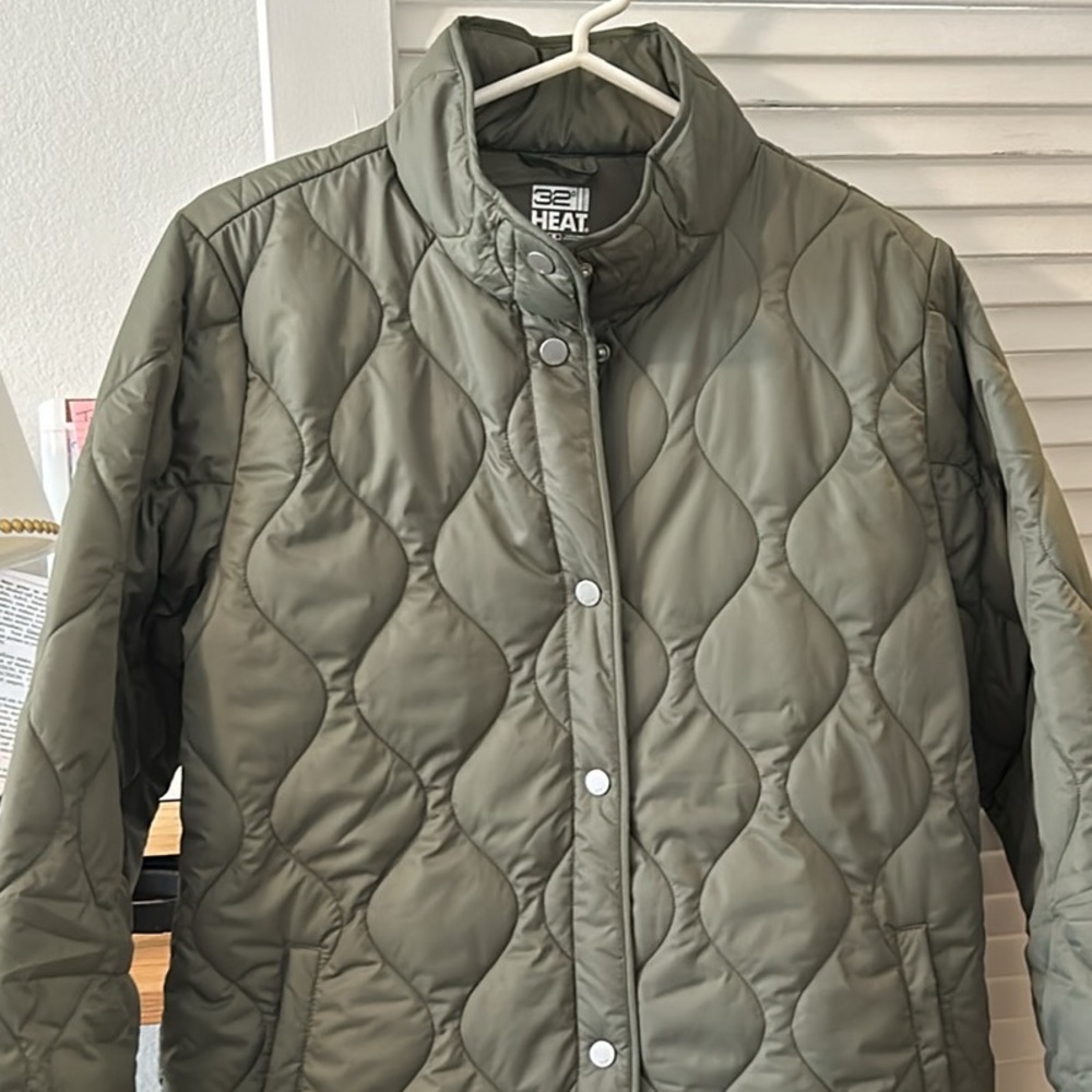 32 Degrees Costco women’s quilted puffer jacket